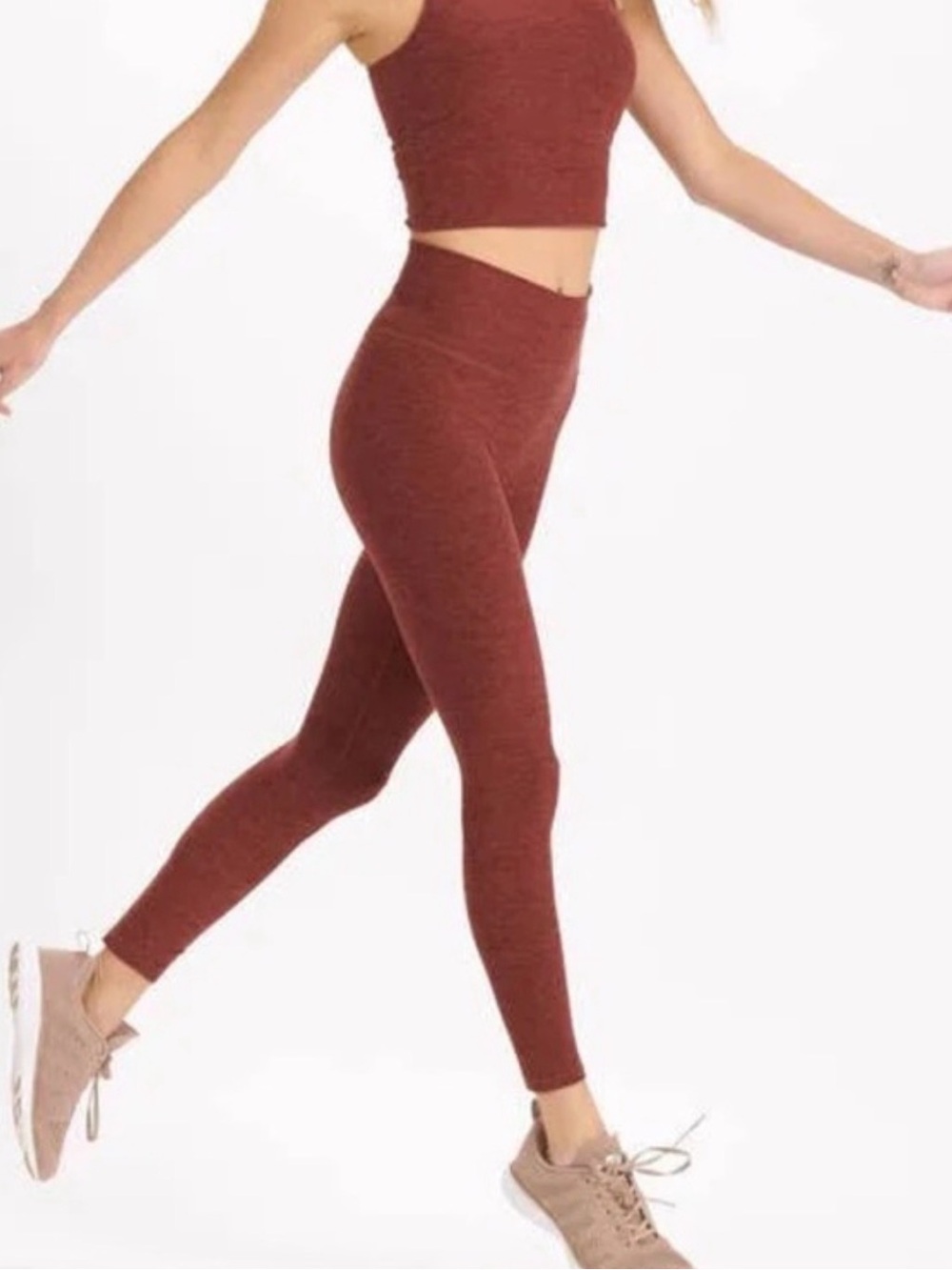 Vuori Clean Elevation Leggings in Heathered Red